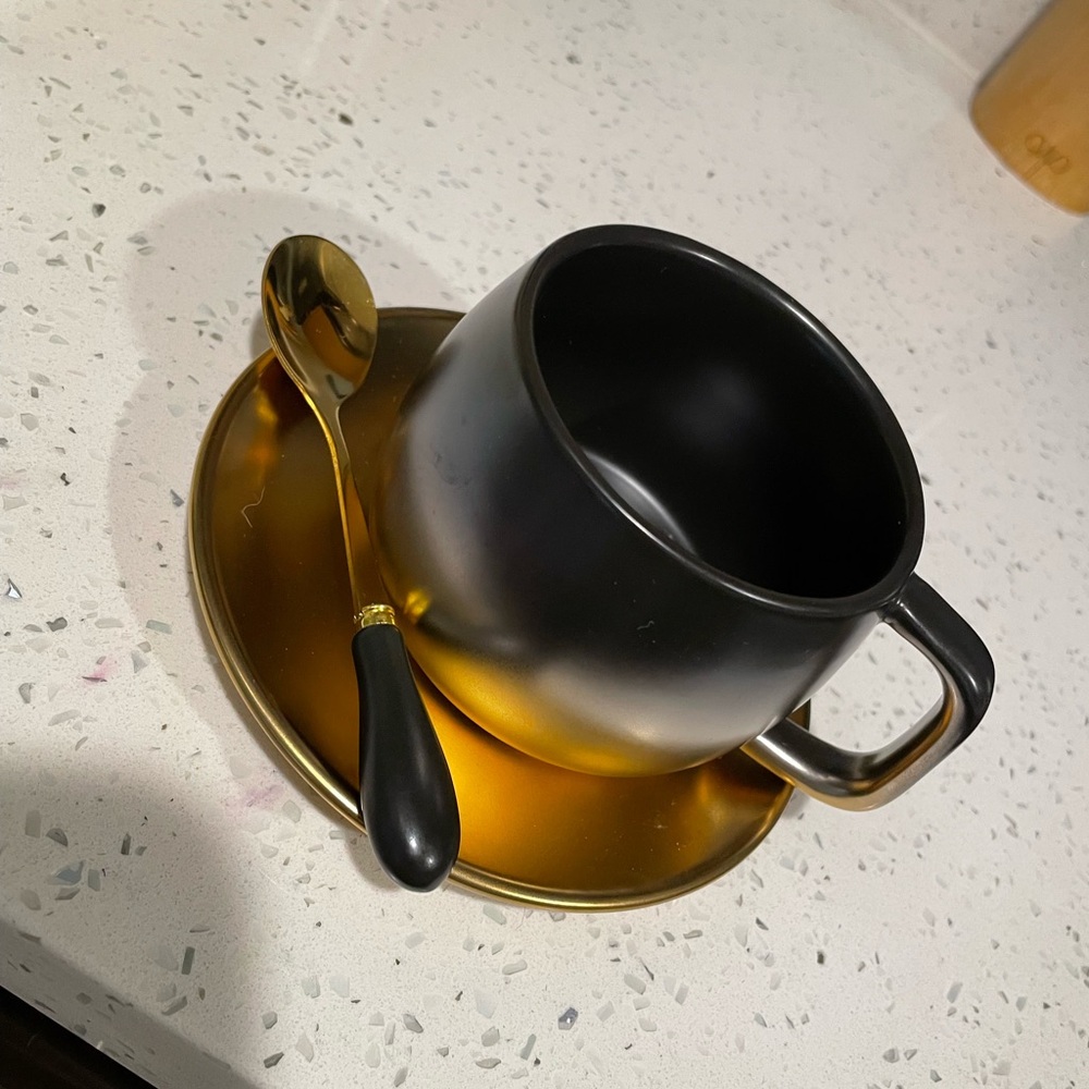 NIB 4pk european coffee tea set